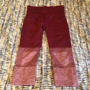 Lululemon Seamlessly Street Crops